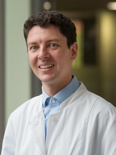 Hauptoperateur Dr. med. Josef Baghdadi